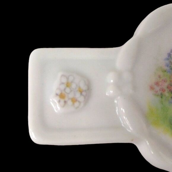 1991 Vintage Betty Chaisson Ceramic Cross Baby and Crib #44512 Made in Japan - Picture 3 of 7